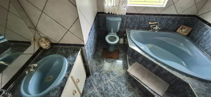 5 Bedroom Property for Sale in Swartruggens North West